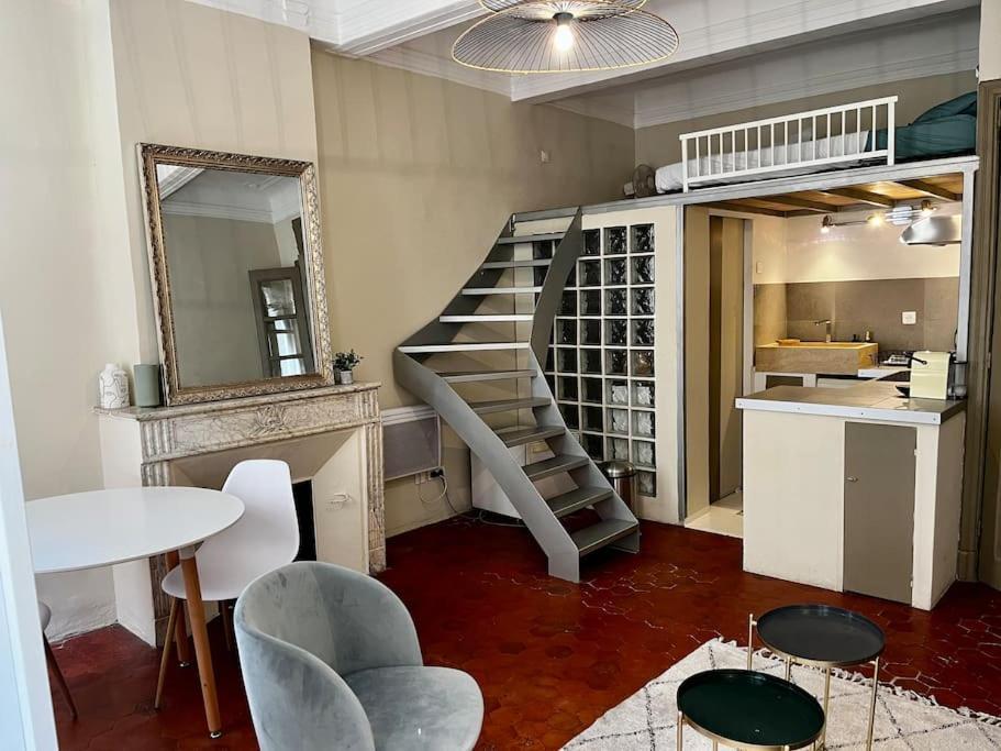 Апартаменты Studio Au Coeur D'Aix Экс-ан-Прованс Экстерьер фото